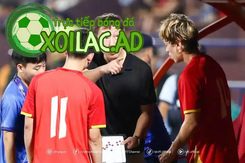 HLV Kim Sang Sik hài lòng về màn trình diễn của Viktor Lê HLV Kim Sang Sik hài lòng về màn trình diễn của Viktor Lê